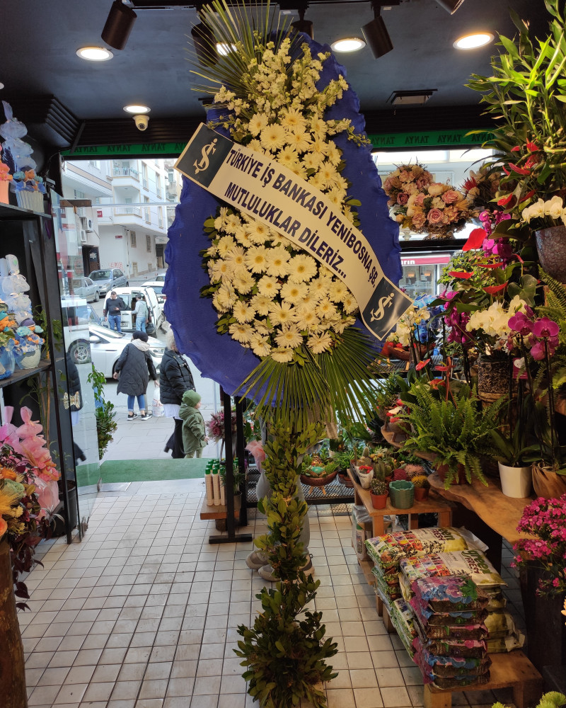 Tek Katlı Beyaz Gerbera Çelenk